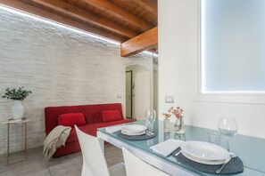 House - Domus 2 in Como in Como (Como)
