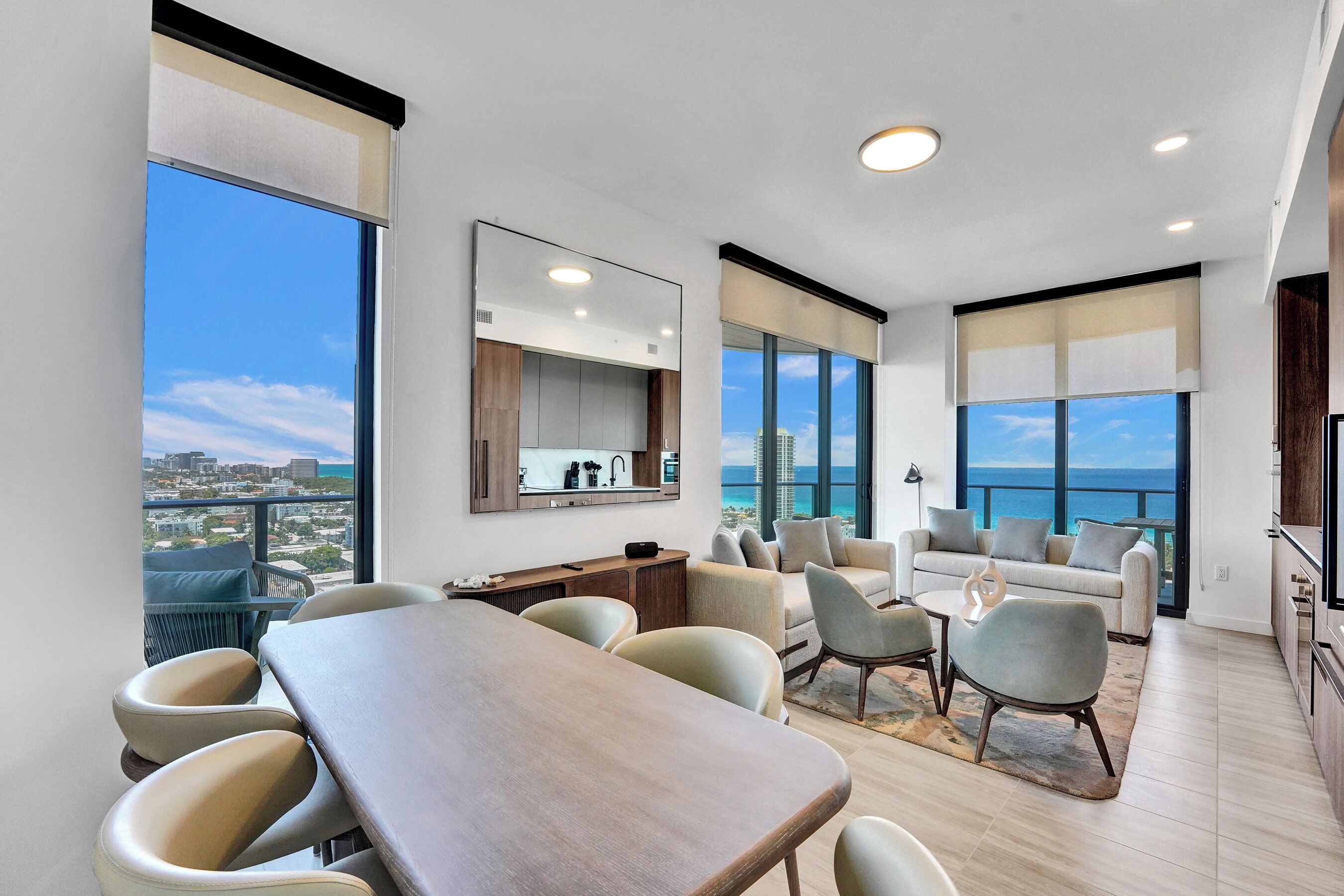 Luxury Condo, 4 Bedrooms, Ocean View | Living area | Smart TV