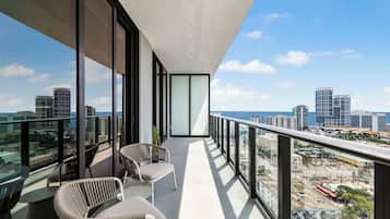 Condo de lujo | Balcón