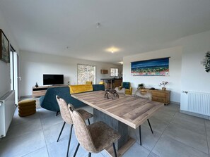 House | Dining
