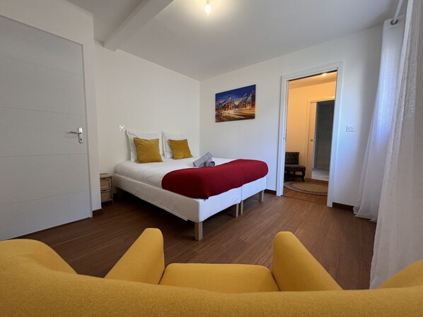 House | 3 bedrooms, iron/ironing board