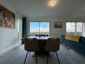 House | Dining