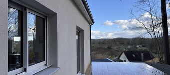 带有美景的山坡静居