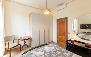 2 Schlafzimmer, Bügeleisen/Bügelbrett, Internetzugang, Bettwäsche