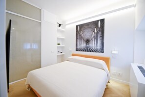 1 bedroom, iron/ironing board, internet, bed sheets