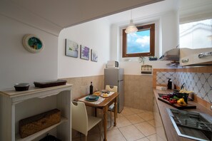 Microones, forn, placa de cuina i rentaplats