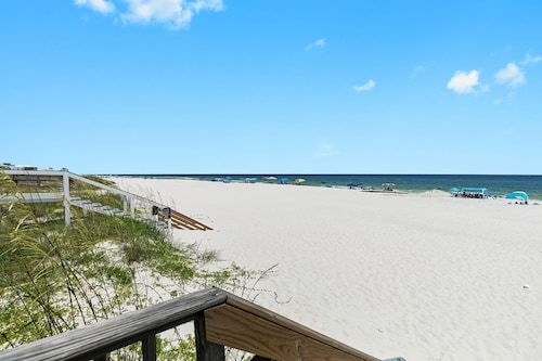 Spacious 3BR 2BA Gulf Views Dock and Boat Launch