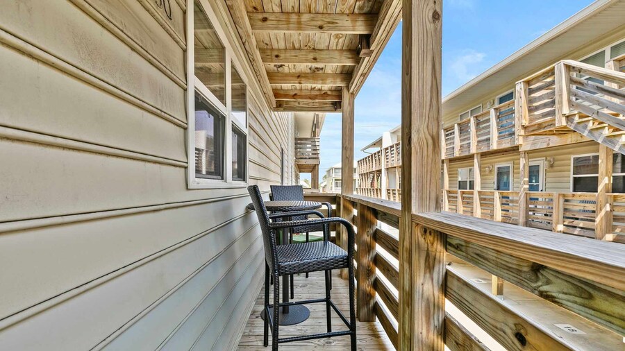 Two 2br Condos Walk to Beach Hangout