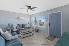 Apartment | 6 bedrooms, Internet