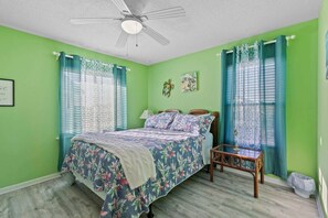 Apartment | 2 bedrooms, Internet - Spacious 2BR Condo With Pool Steps From the Beach (Gulf Shores)