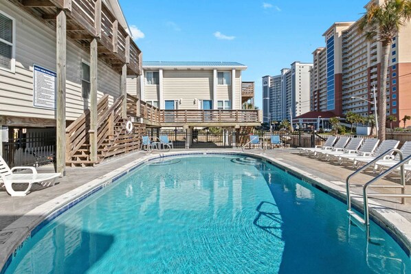 2 bedrooms, Internet - Spacious 2BR Condo With Pool Steps From the Beach (Gulf Shores)