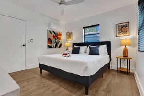 3 bedrooms - New Waves on Walnut 1 (Hollywood)