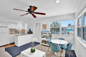 Interior - Marine Villas 5 in Hollywood (Hollywood)