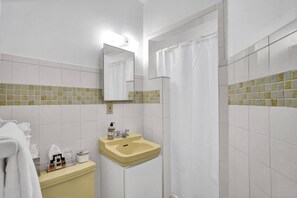 Apartment | Bathroom