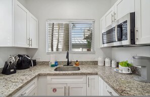 Apartment, Smoking | Private kitchen