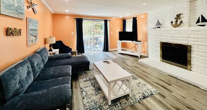 Studio-Superior-Ensuite with Jet bath-Courtyard view-Goodrich Room