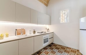 Four, plaque de cuisson, lave-vaisselle