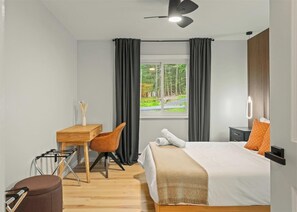 4 bedrooms, iron/ironing board, travel cot, free WiFi