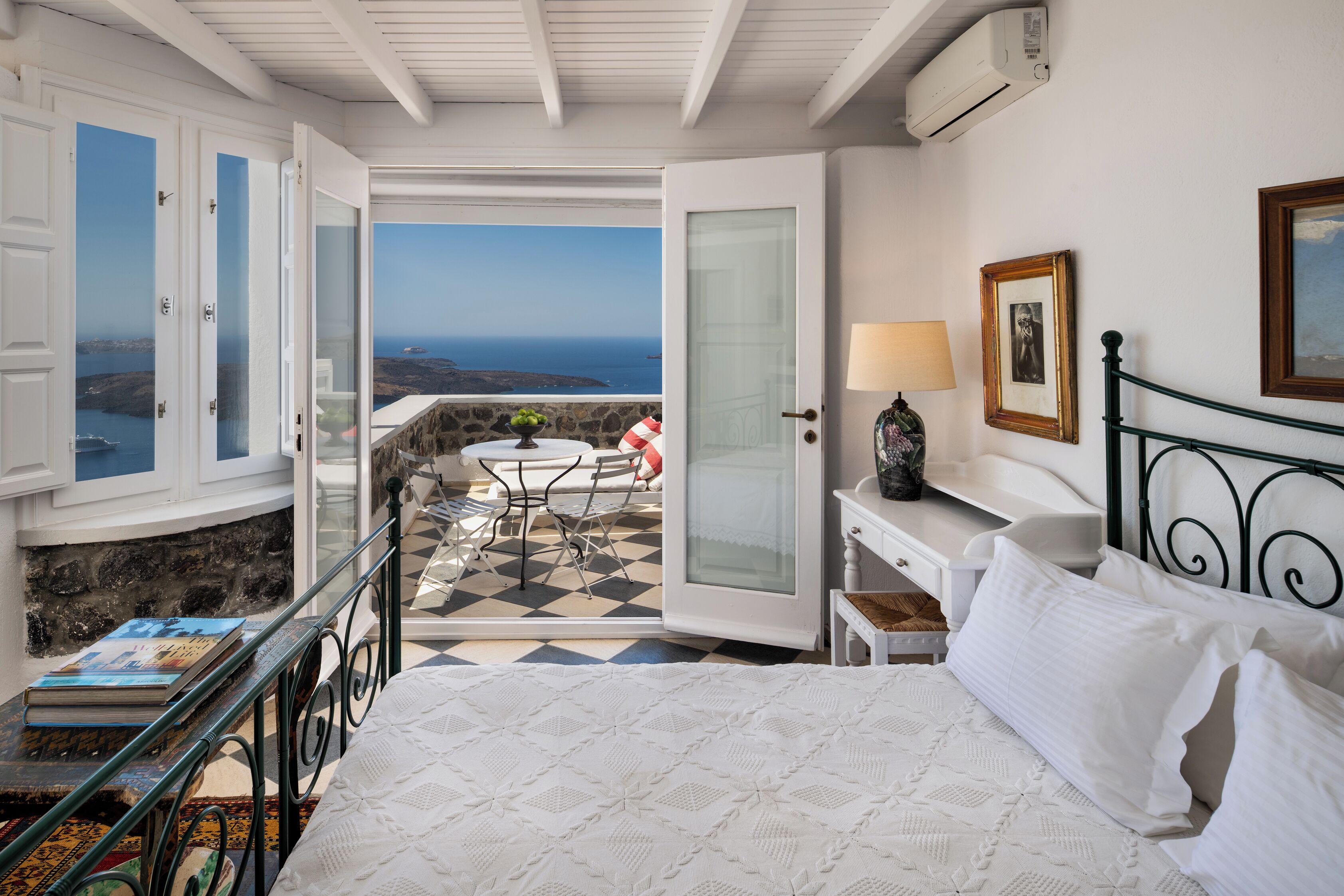 Selini Studio with Caldera View | In-room safe, free WiFi