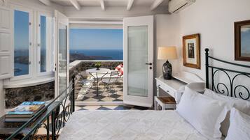 Selini Studio with Caldera View | In-room safe, free WiFi