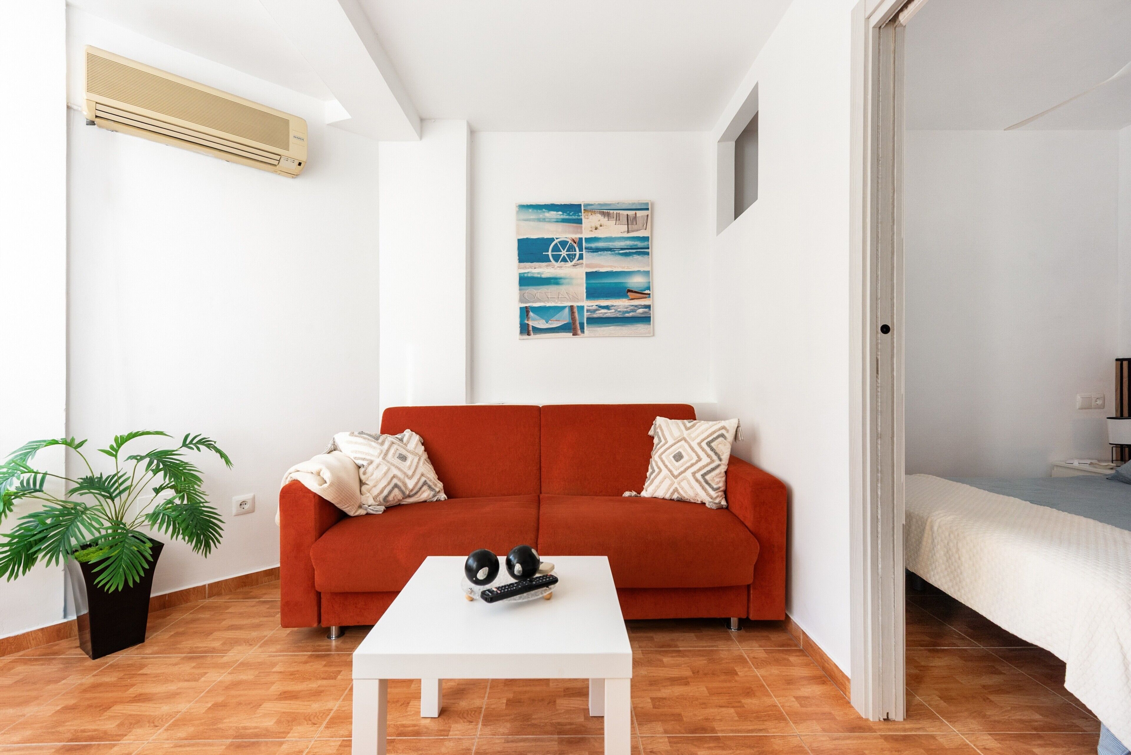 1 chambre, fer et planche à repasser, Wi-Fi gratuit, draps fournis