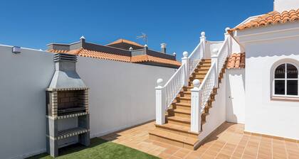 Home2Book Luxury Villa Escape, Private Pool & BBQ
