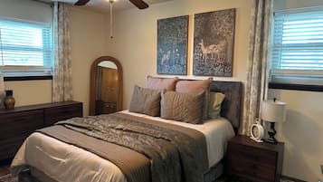 3 bedrooms, iron/ironing board, WiFi, bed sheets