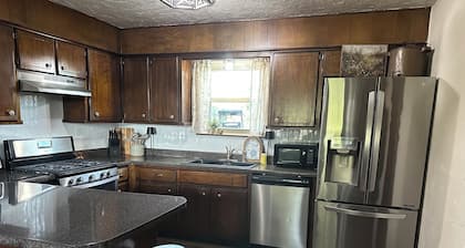 Cozy, comfortable home in a quiet neighborhood!