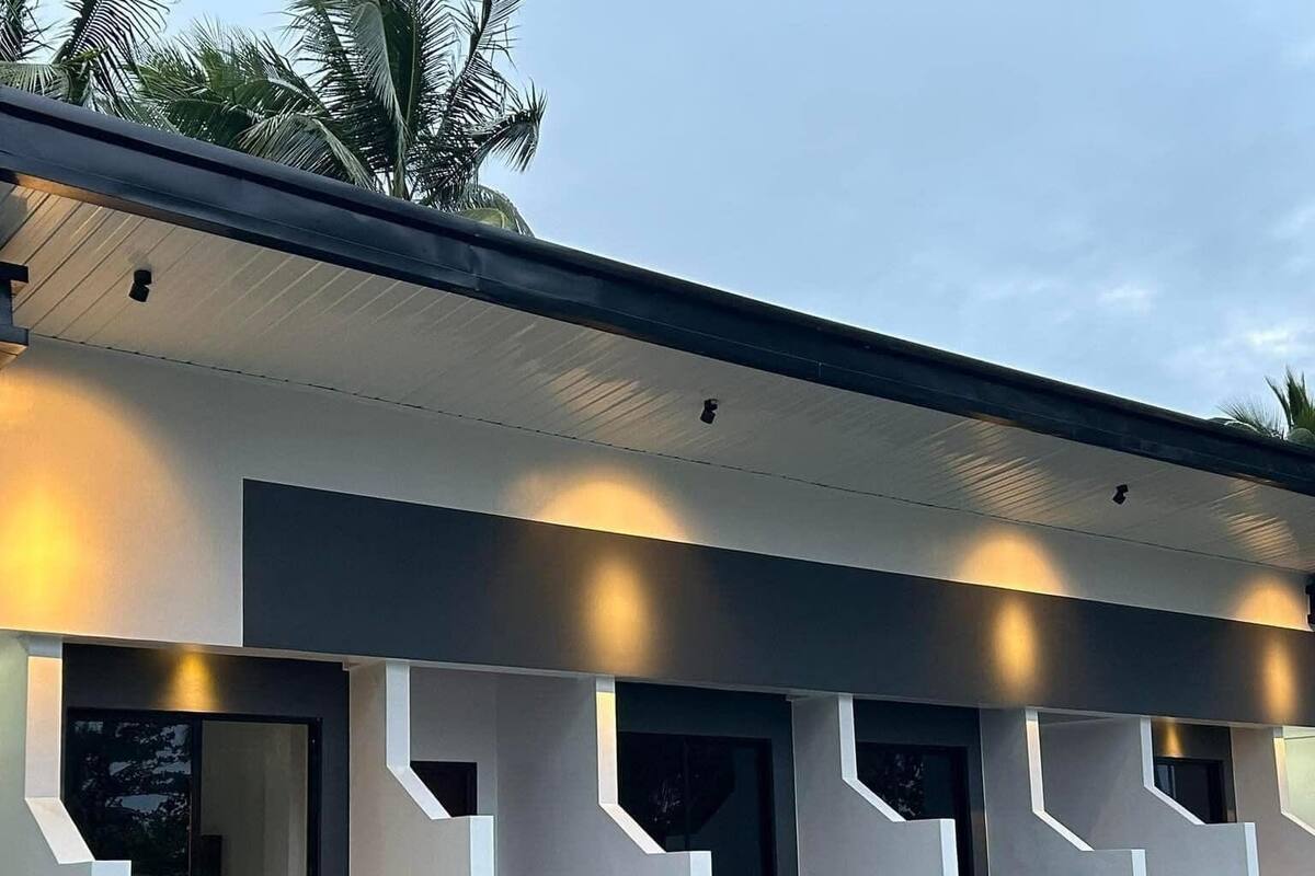 Room, 6 Bedrooms, Smoking, Balcony | Exterior