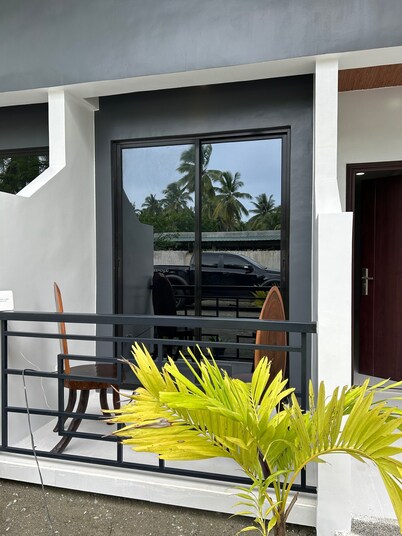 Room-relaxing Beachfront Getaway in Carr