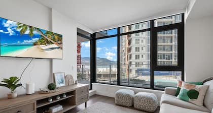 AQUA Corner Unit w Balcony and Amazing View #614