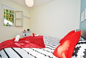 2 bedrooms, cots/infant beds