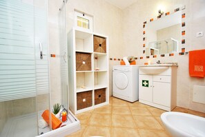 Shower - Villa Caicco (Lagos)