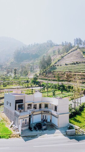 Kurniawan By Travelink