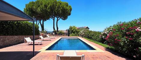 Piscine extérieure