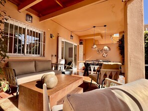 Ulkoruokailutilat