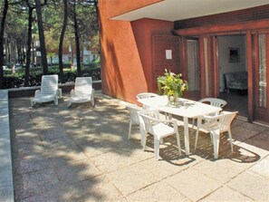 Terrace/patio - Seaside Escape Apartment With Everything you Need! (Lignano Sabbiadoro)