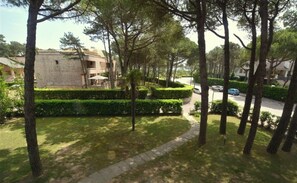 Apartment, 2 Schlafzimmer, Balkon, Gartenblick | Unterkunftsgelände