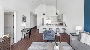 Smart TV - Landing | Chic 2BD, Clubhouse, Gym (Athens)