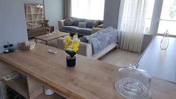 Classic Apartment, Balcony, Beach View | Living area