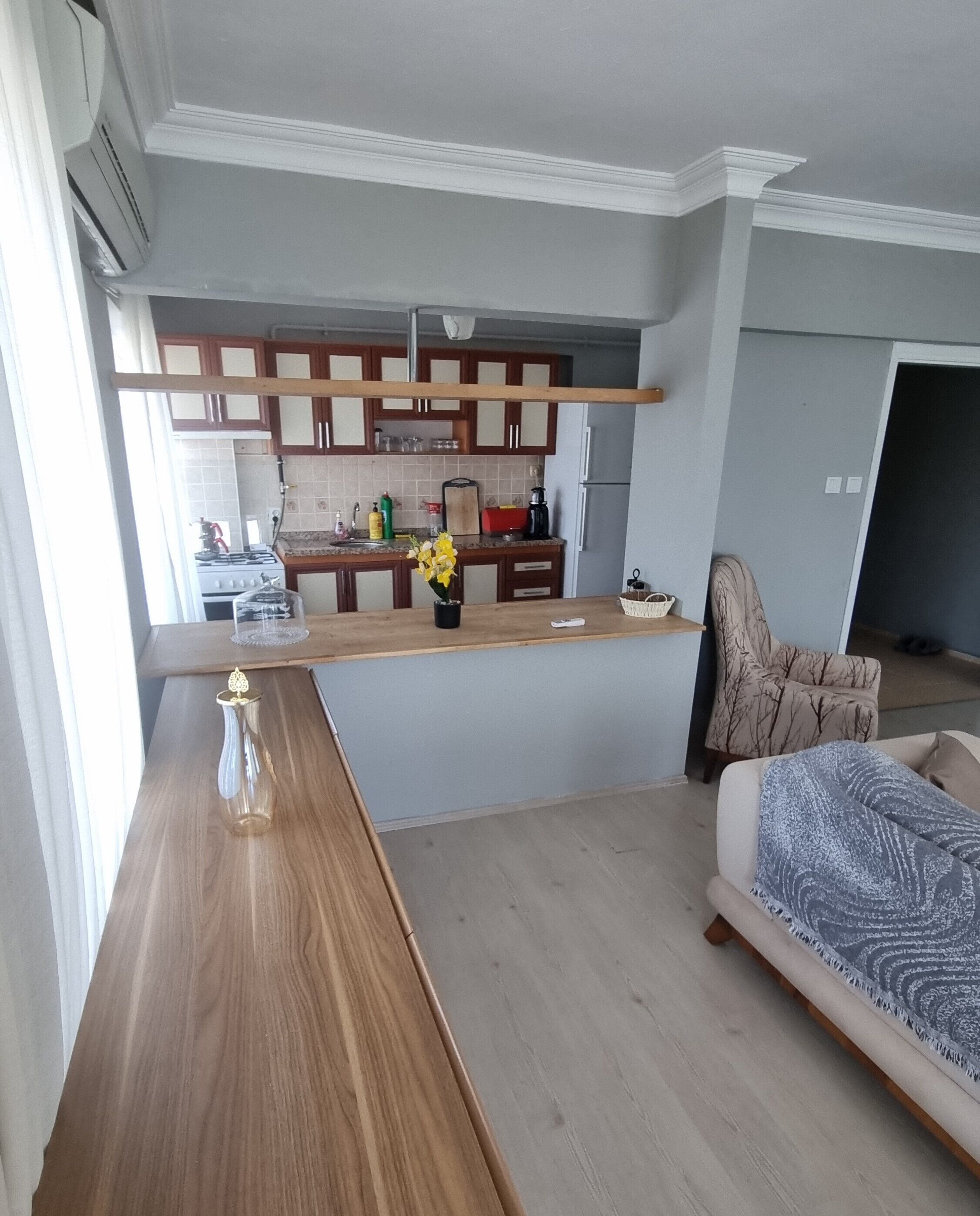 Departamento clásico, balcón, vista a la playa | Área de sala de estar