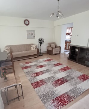 Apartamento, 2 habitaciones, balcón, vistas al mar