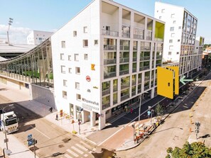 Exterior - Come in! `Vapari 2` Astonishing studio in stadium! (Tampere)