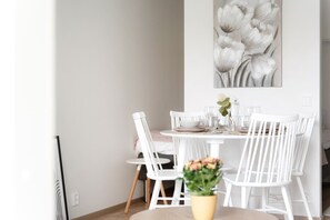 Dining - Come in! `Vapari 2` Astonishing studio in stadium! (Tampere)