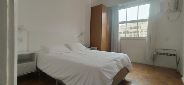 1 habitación, tabla de planchar con plancha, wifi y ropa de cama 