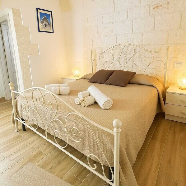 Apartment, Kitchen, City View | Iron/ironing board, free WiFi - Riflessi di Puglia (Martina Franca)