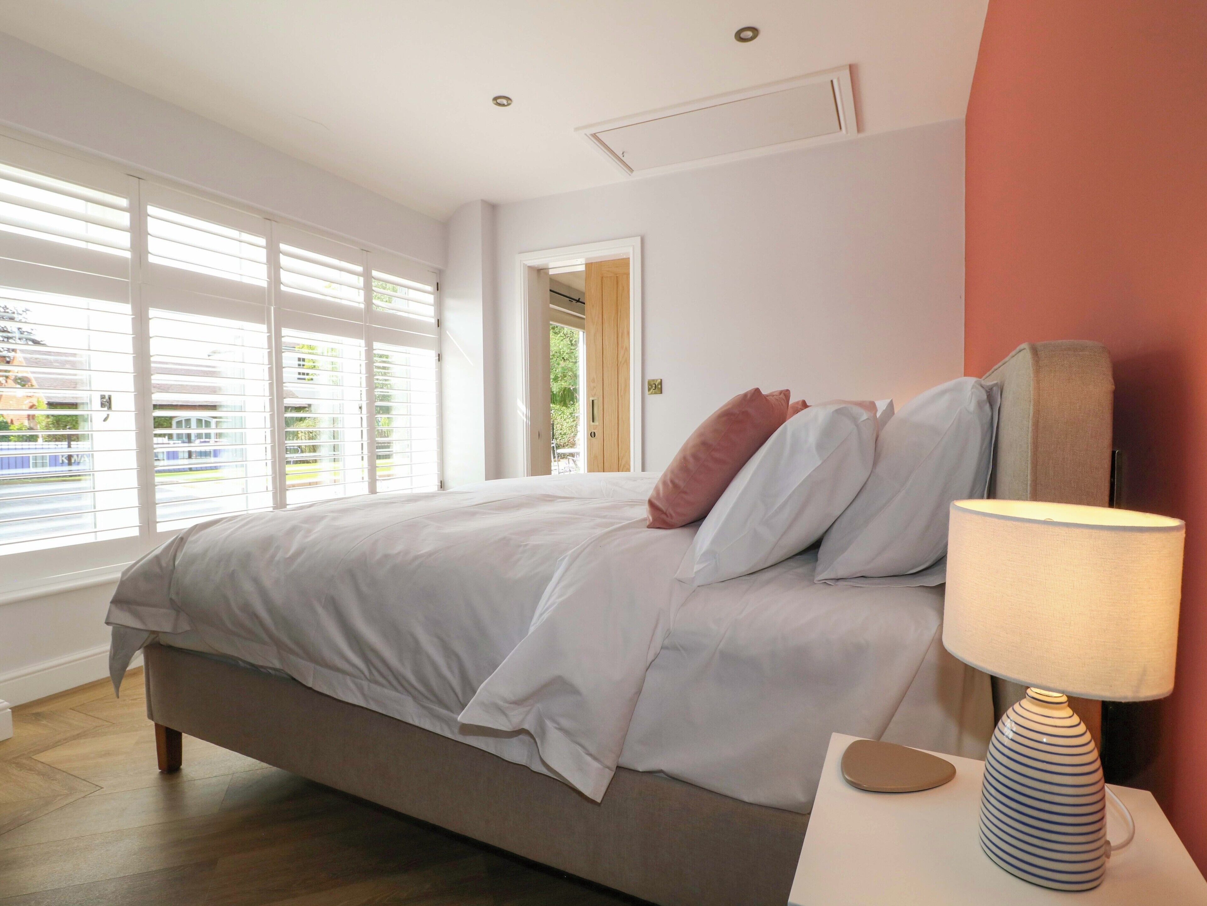 2 bedrooms, individually decorated, individually furnished, free WiFi