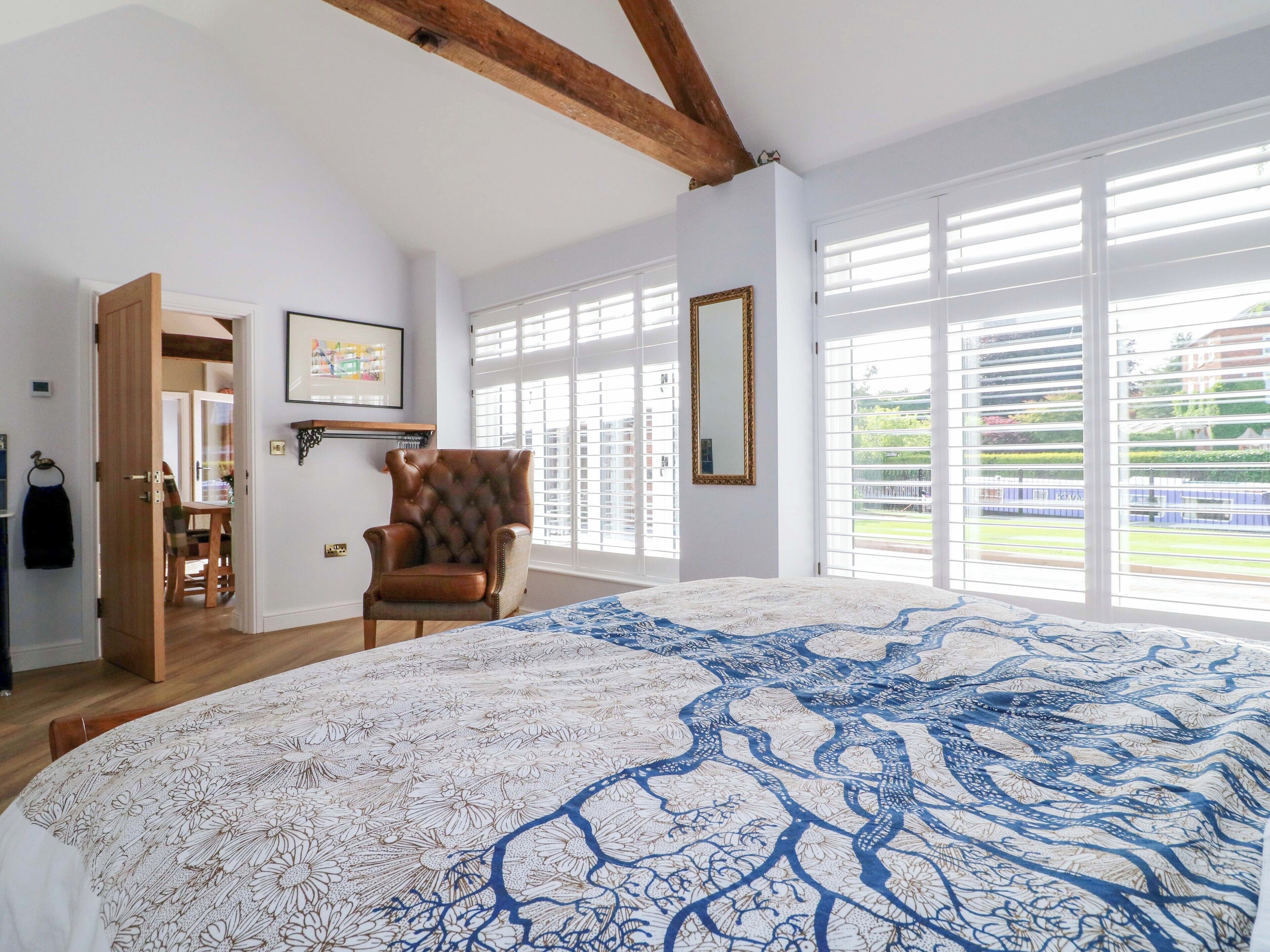 2 bedrooms, individually decorated, individually furnished, free WiFi