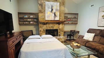 2 soverom, strykejern/-brett, wi-fi og sengetøy