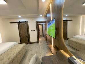 Luxury Suite